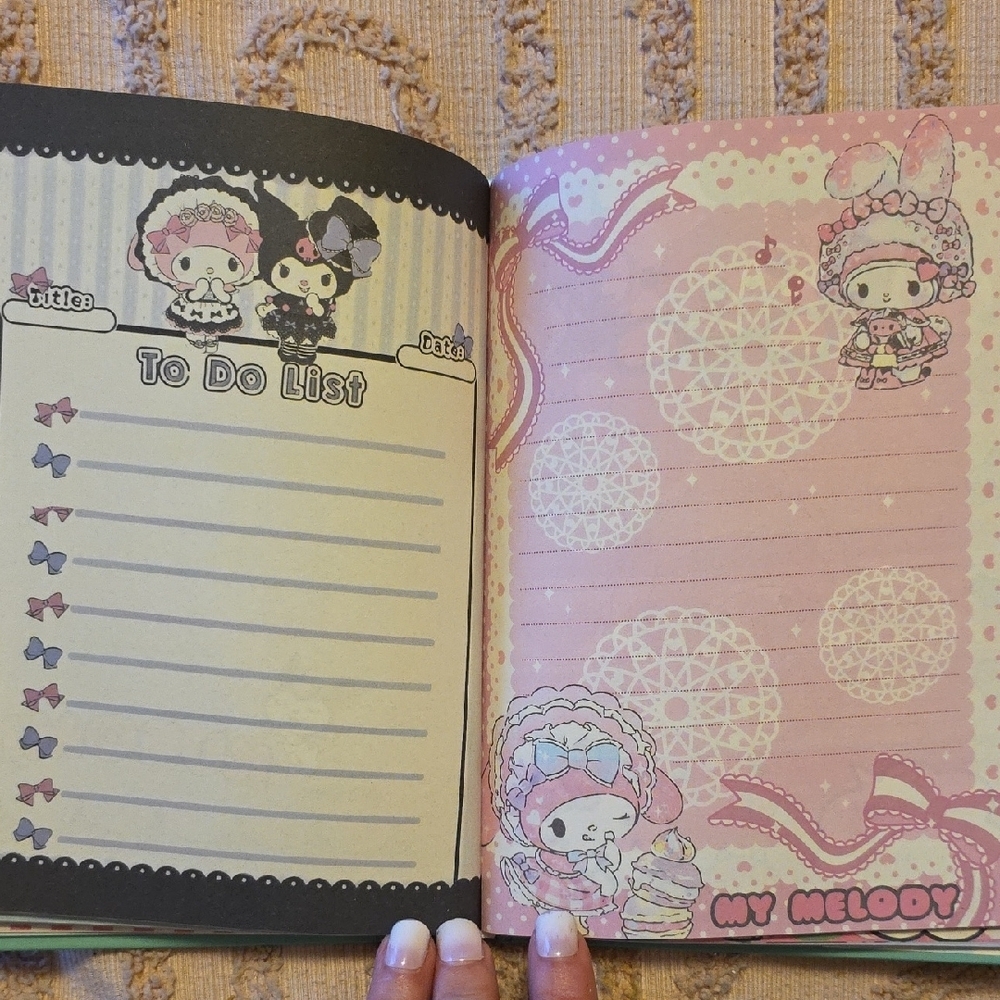 Cinnamoroll and My Melody Notebooks - Picture 5 of 11